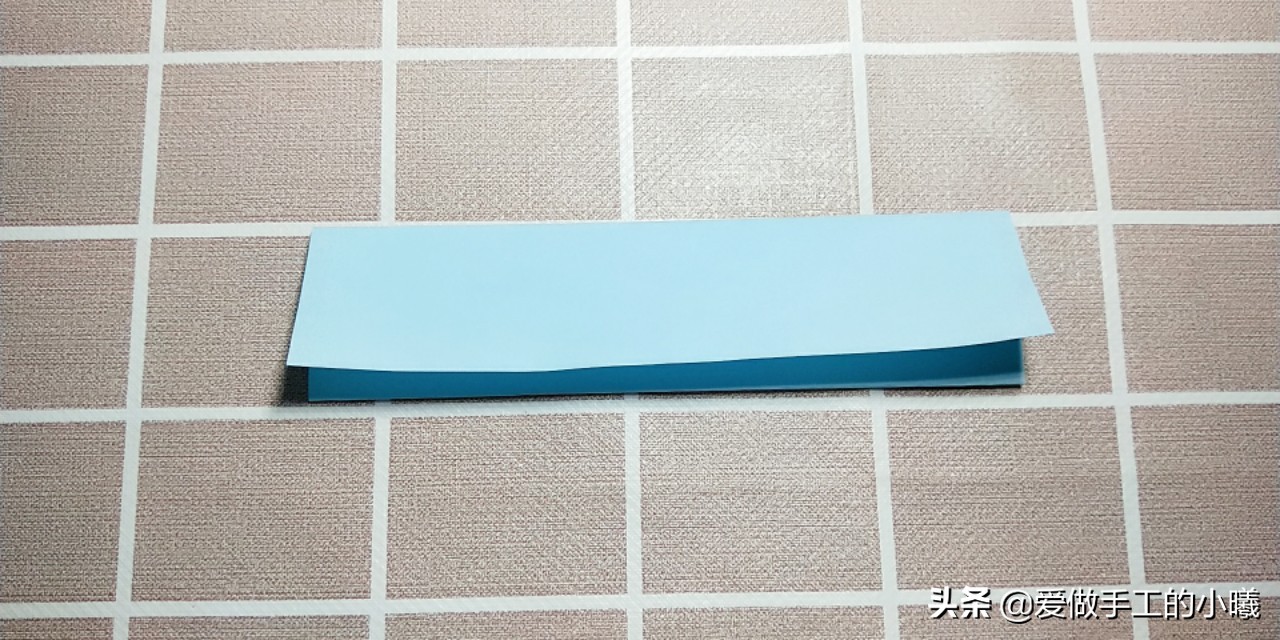 儿童折纸简单手工幼儿园蝴蝶结,蝴蝶结手工折纸超简单正方形纸