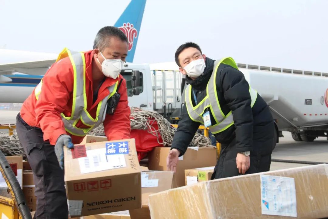 大连飞武汉要几小时,武汉有没有直飞大连的航班