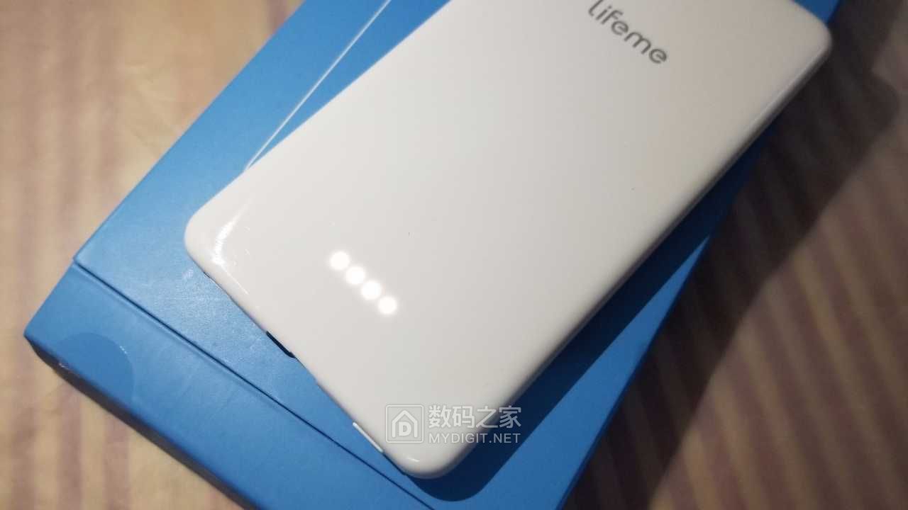 开箱拆解售价29.9元的ARUNZ5A5000mah轻薄移动电源真的值了