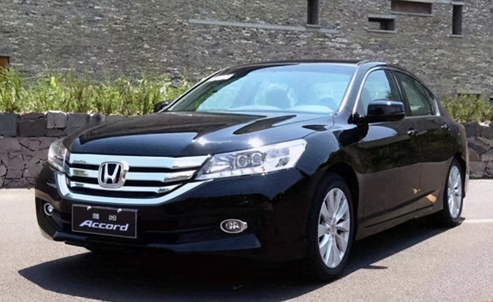 雅阁九代半有vtec吗,致敬最后一款4g旗舰