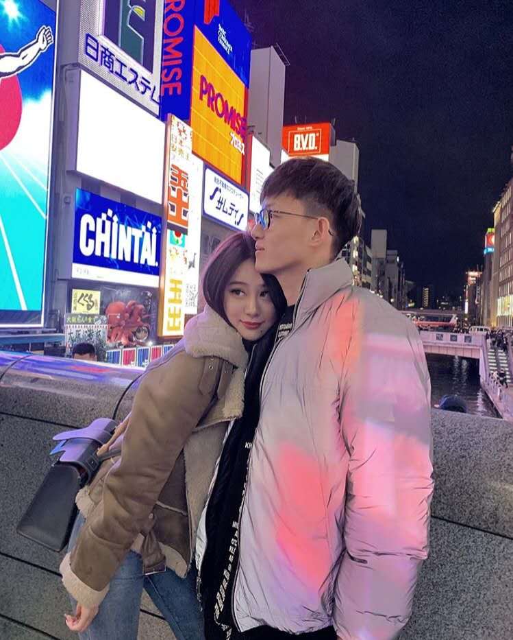 范志毅女儿武磊,范志毅和女儿露脐装