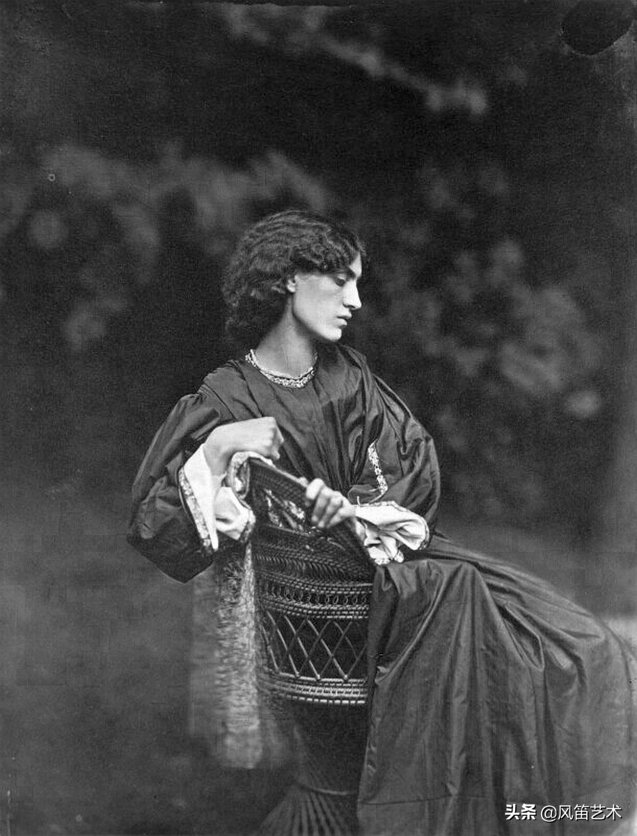 19世纪复古迷为娶女神盖婚房，从此走上创业路