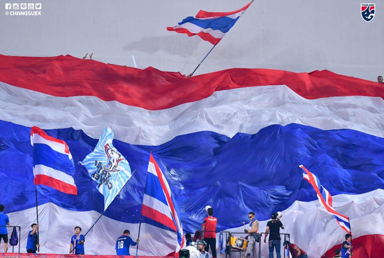 泰国足球狂欢,泰国球迷泰国vs新加坡