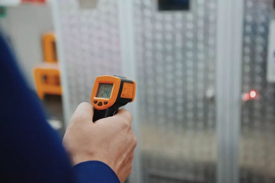 走，带你去看黄家湖畔的“蓝马甲”