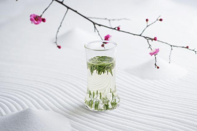 龙井茶和竹叶青茶哪个好,龙井茶和竹叶青茶哪个好喝