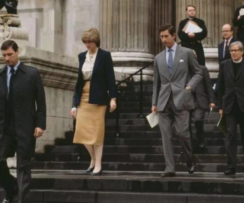 查尔斯提起戴安娜,查尔斯看到戴安娜跳芭蕾发怒