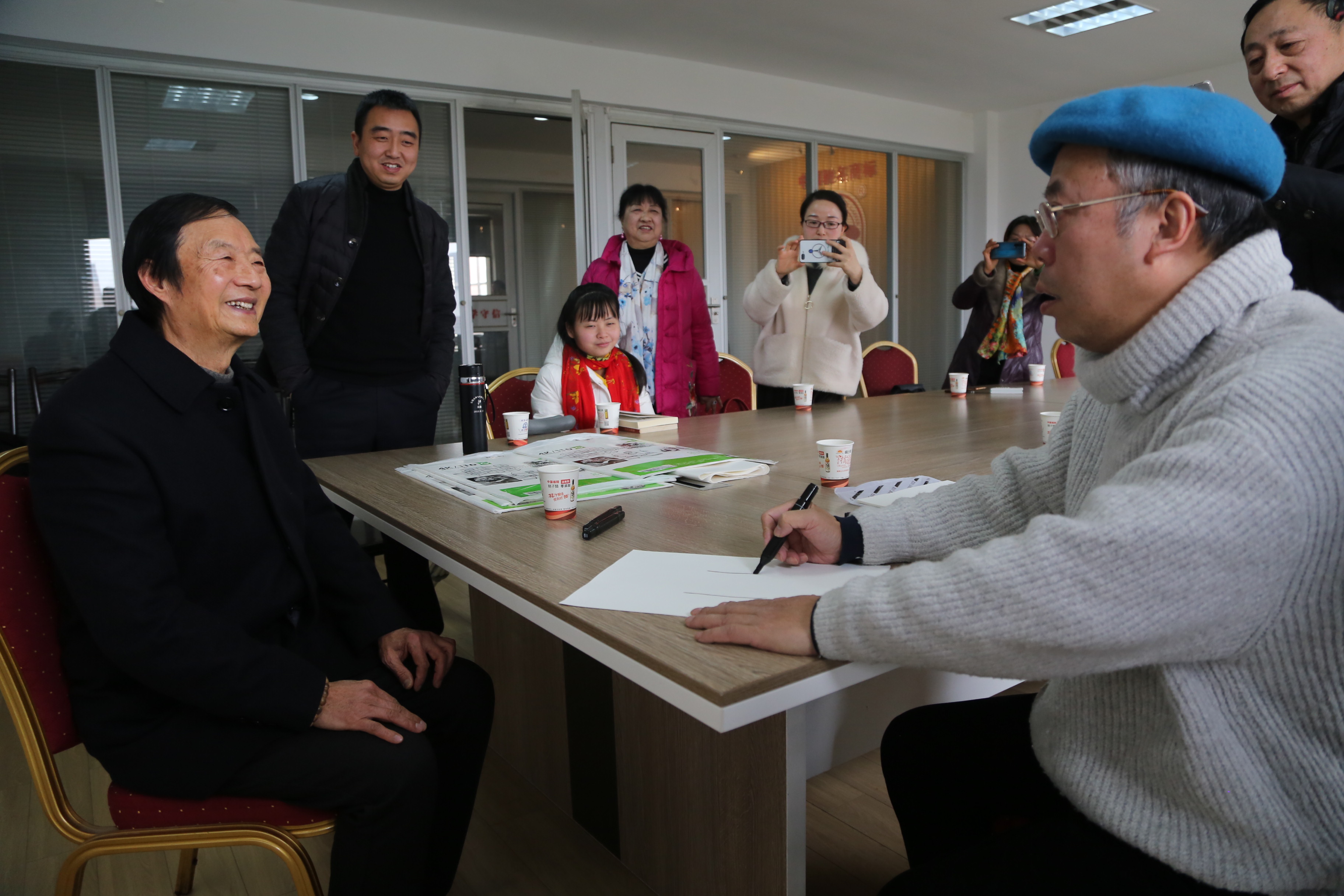 武汉画家专画老武汉风情,湖北画家高清人像