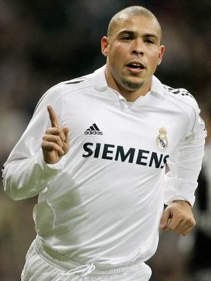 罗纳尔多30个精彩过人,分析罗纳尔多的技术