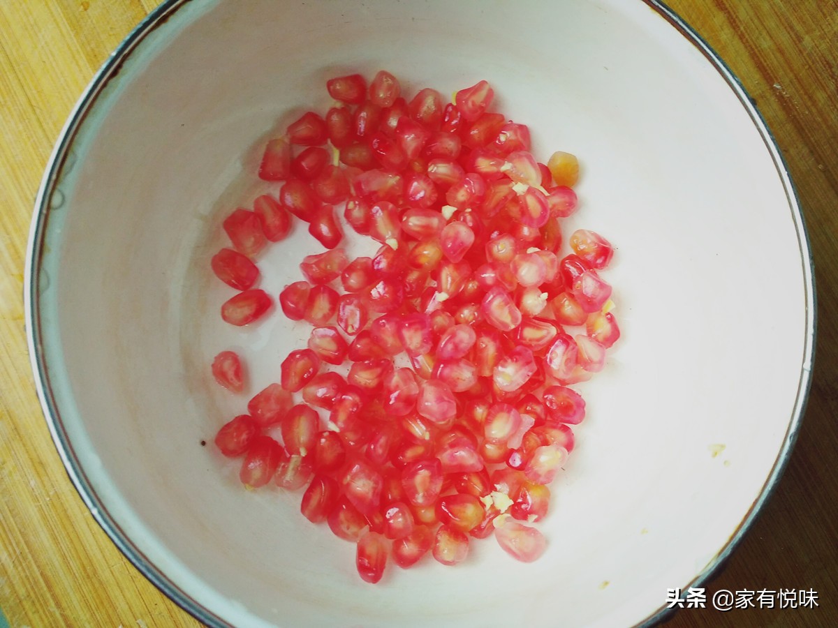 推荐四种方法轻松剥石榴,怎么快速的剥石榴小窍门