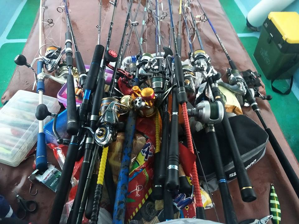 这才是最真实的国外钓鱼人，别崇洋媚外了，原来我们都被骗了