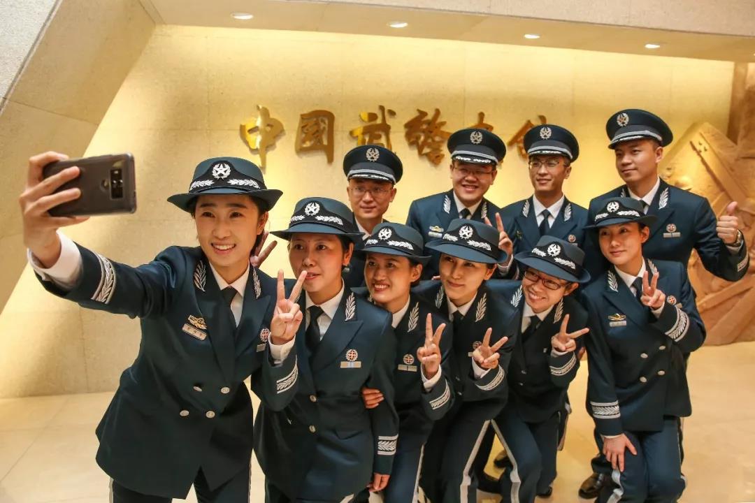 军队文职为啥这么难考,考军队文职到底有多难