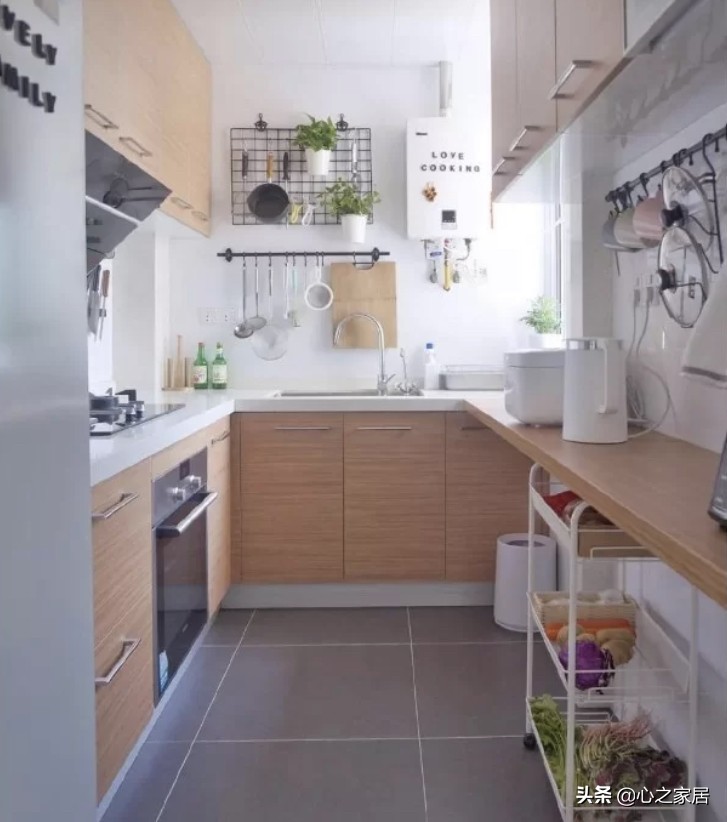 小客厅用卡座代替沙发的效果图,沙发摆在餐厅与客厅之间经典案例