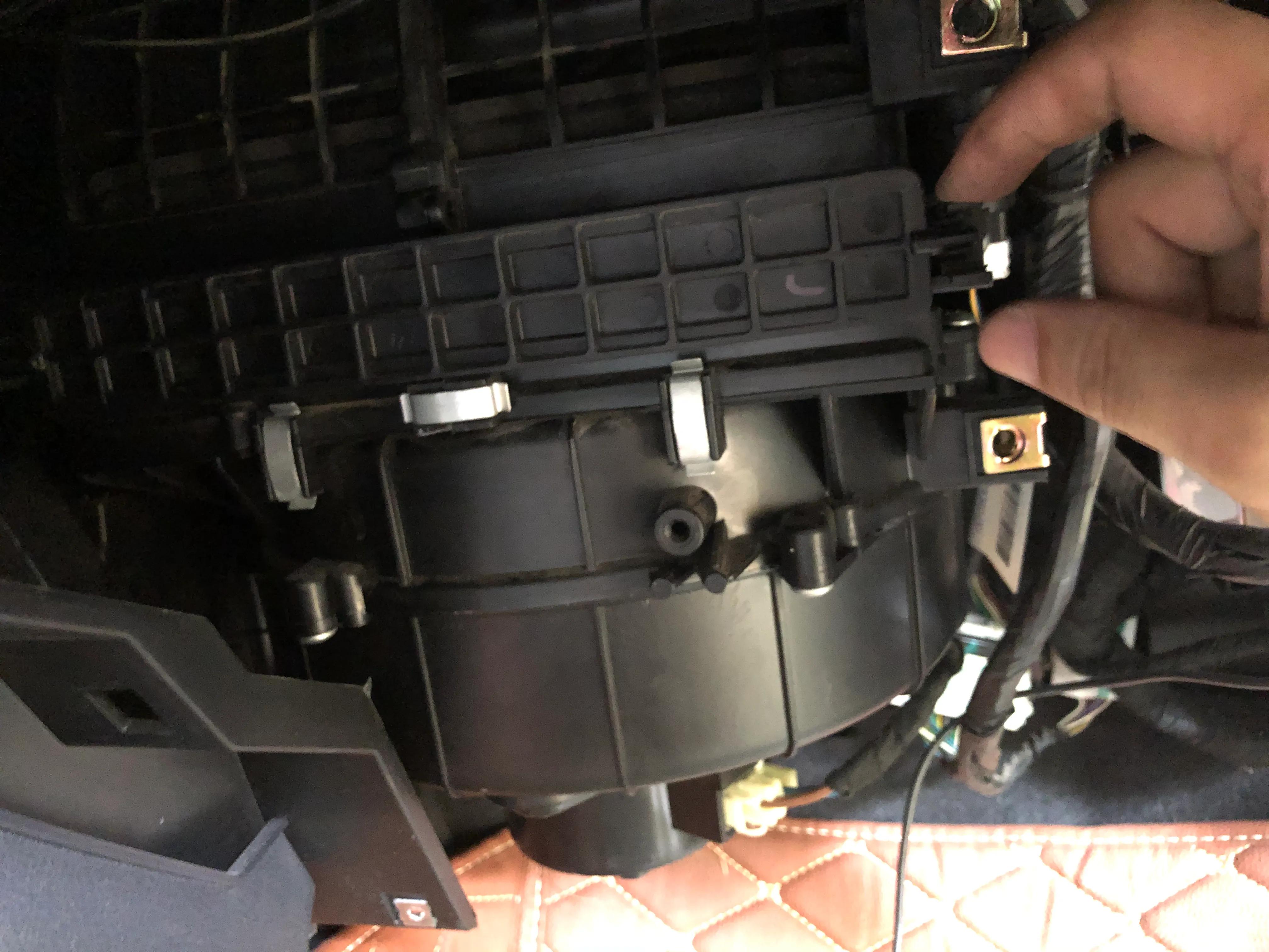 空调滤芯更换教程探岳,空调滤芯更换教程福特