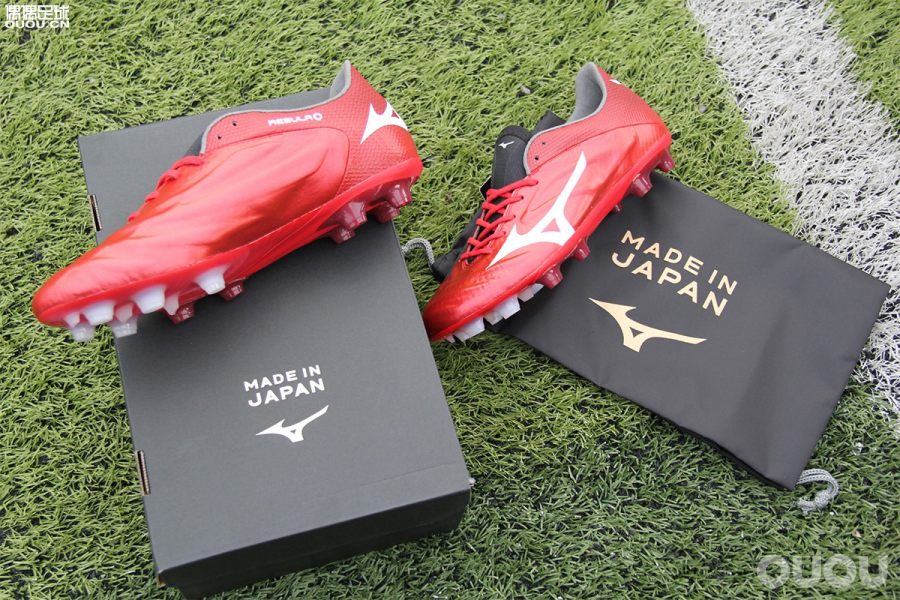 足球鞋实战测评nike暗煞,rebula足球鞋测评