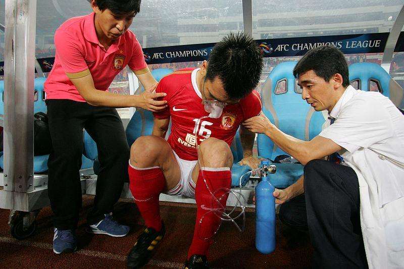 恒大后卫张琳芃,恒大后卫邹正防守视频