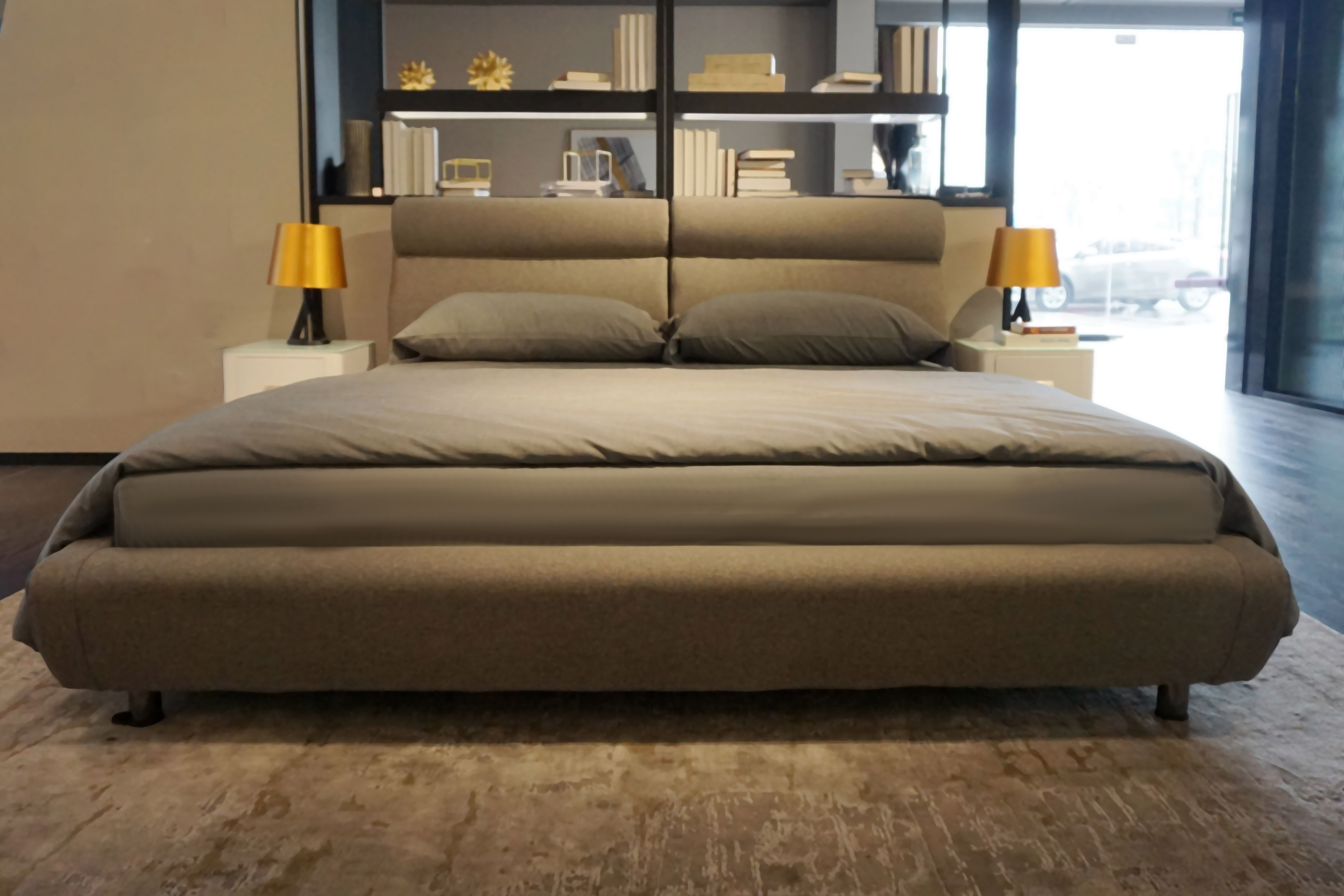 慕思床威尼斯真皮软床1.5米,慕思软床买什么床围