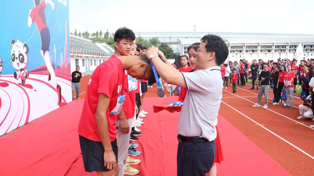 奔跑吧,少年|2019中国大学生马拉松联赛宁波大学站激情开跑