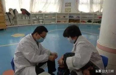 孩子屁股痛有白色虫子,小孩屁股痒痛有白色虫