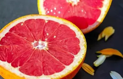 吃药和水果一起吃好吗,西柚和药不能一起吃