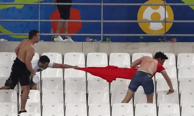 俄罗斯少年青年格斗赛,俄罗斯足球比赛几百人打几千人