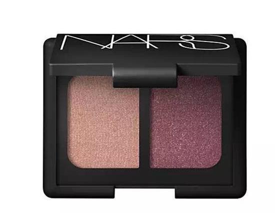 可以轻松搞定全妆的傻瓜式眼影盘,眼影教程日常化妆眼影盘