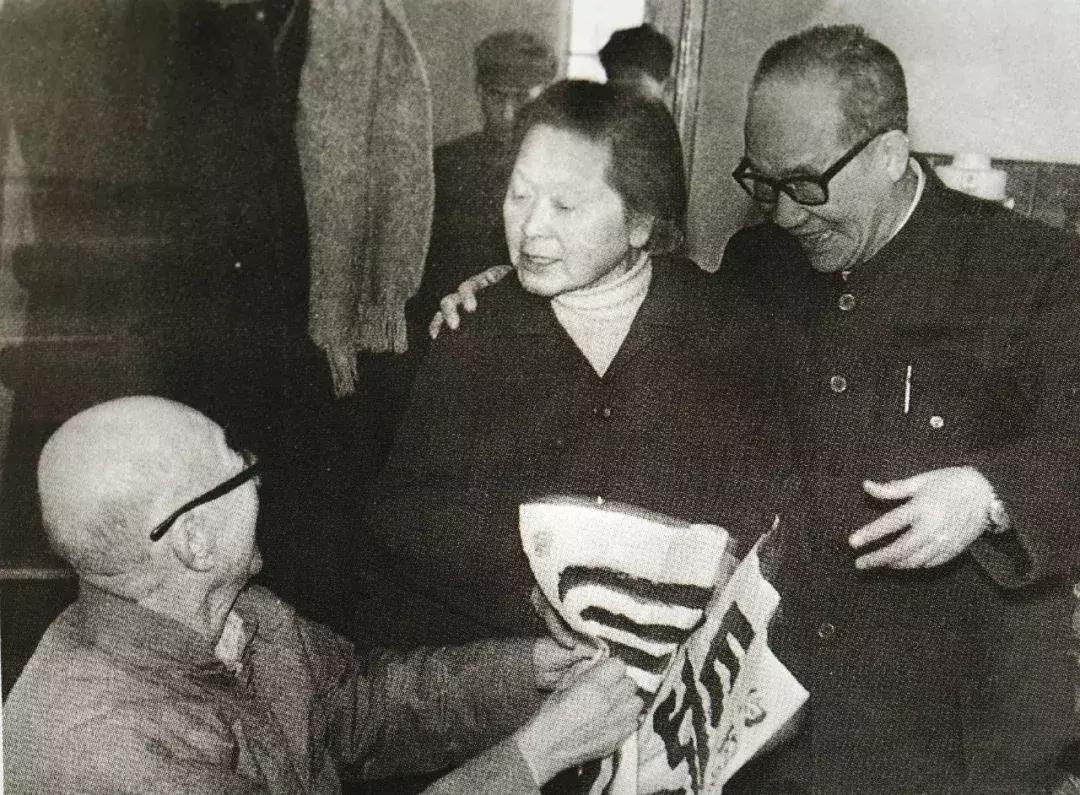 丈夫送的上亿家产，她一分不留，全捐给了故宫