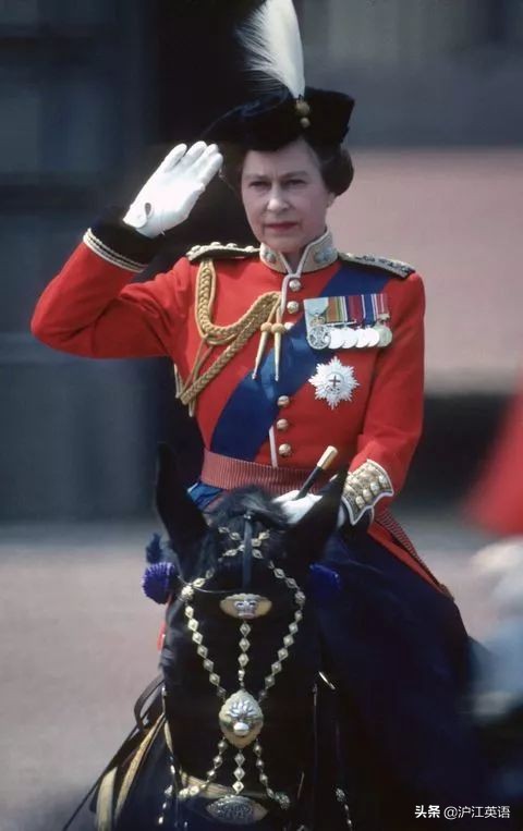 93岁高龄英女王年轻时,93岁年轻女王