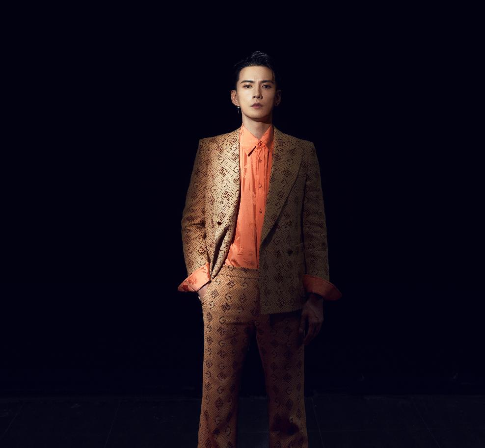 王俊凯穿西装好看,王俊凯时尚西装
