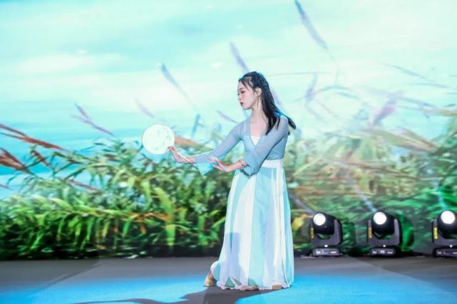 为梦前行高潮,为梦前行年会开场视频