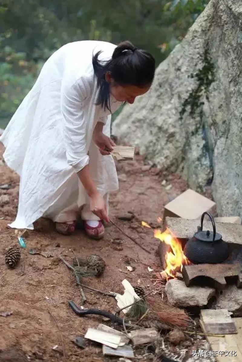 隐居终南山小龙女,一人隐居生活