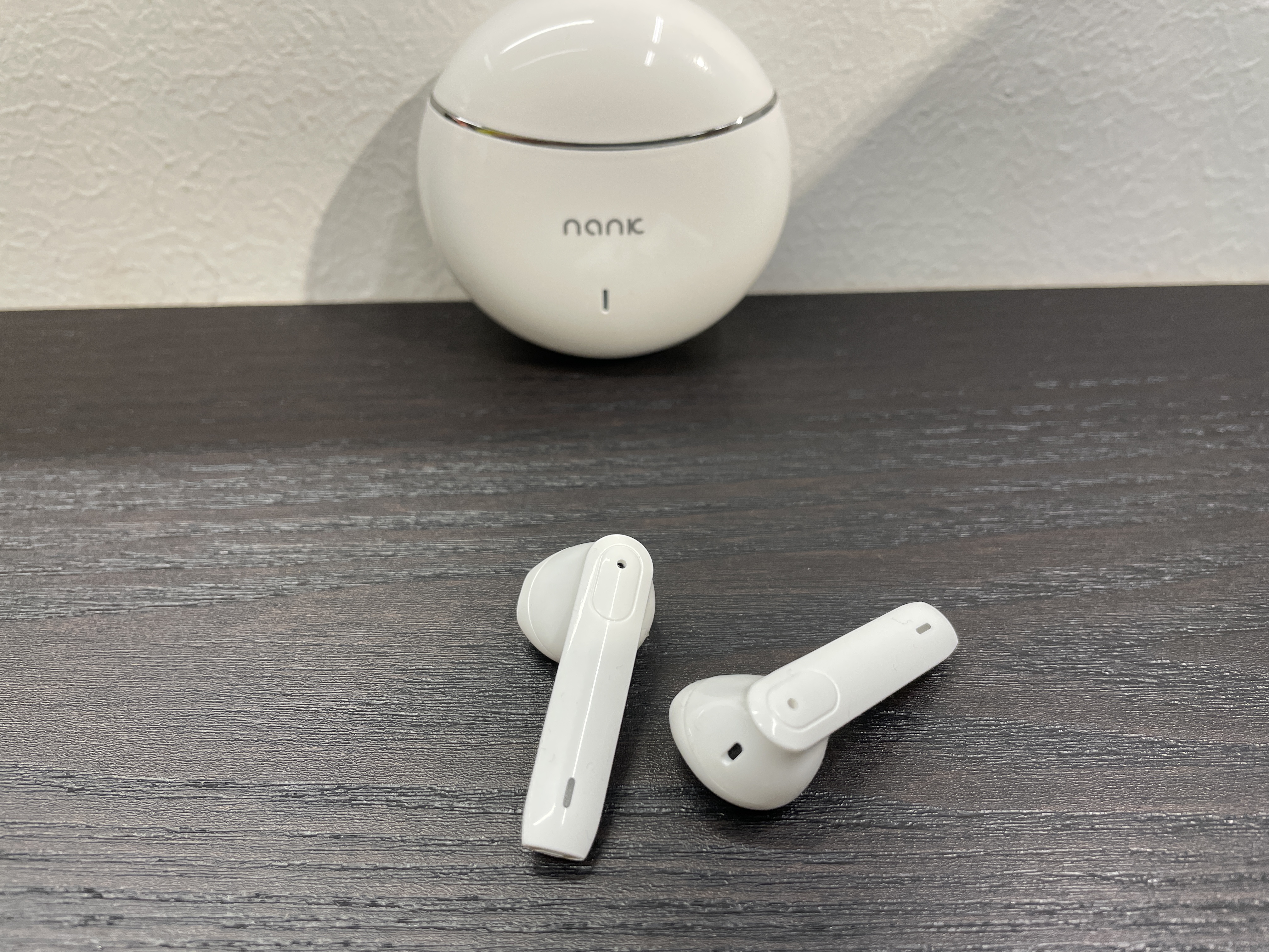 倍思蓝牙耳机和华为耳机哪个好,华为降噪耳机freebuds4i值得买吗