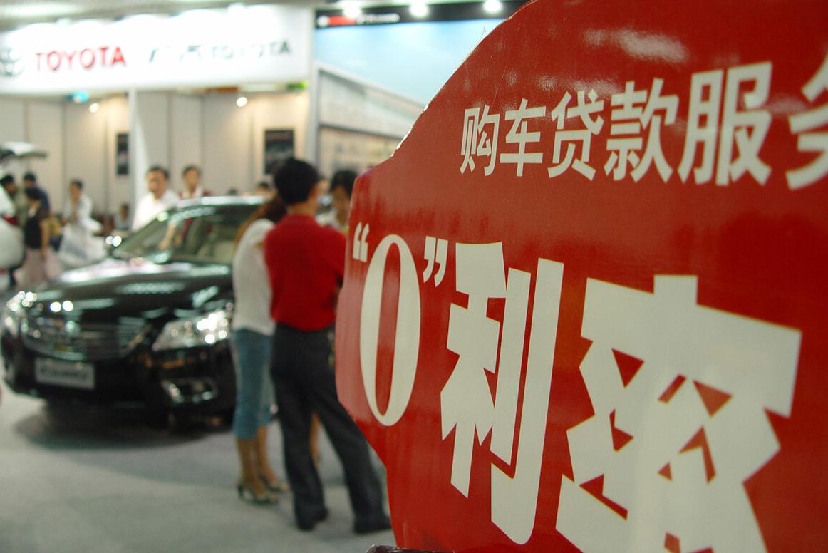 旧车到4s店置换划算还是卖掉,在4s店置换旧车划算吗