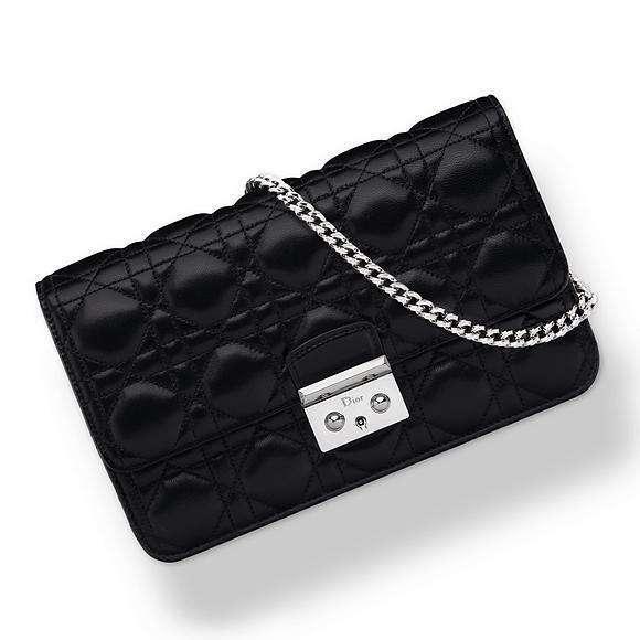 迪奥真皮马鞍包真假鉴定,迪奥马鞍布包包怎么鉴别真假