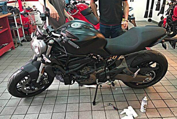 杜卡迪monster821外观改装,杜卡迪monster821行驶表现
