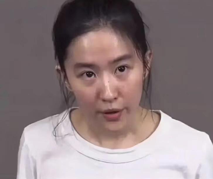 素颜显老态的女明星,35岁女明星素颜老态