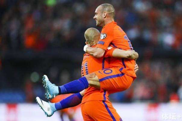 天下足球对斯内德的评价,天下足球十大感动瞬间斯内德