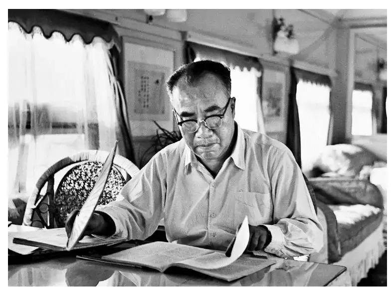 十大元帅都有什么绰号？其中两位元帅的绰号，与其他八位格格不入