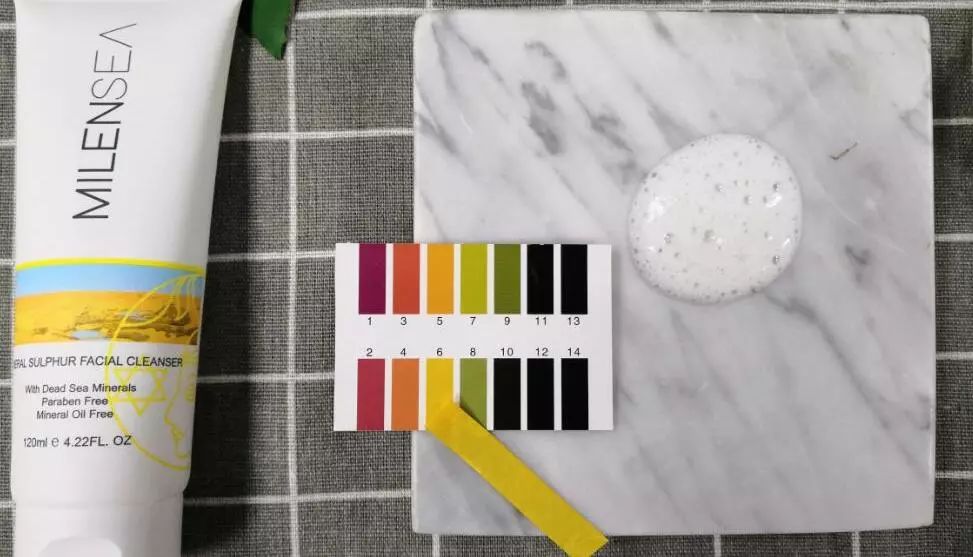 长痘后脸上坑坑洼洼？怎样才能去除痘坑？