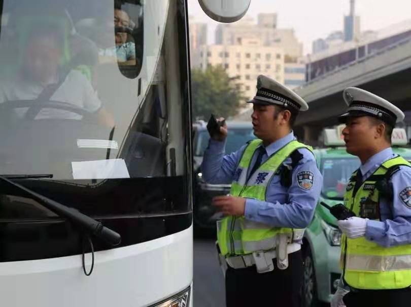 国庆节的坚守,国庆节坚守的视频