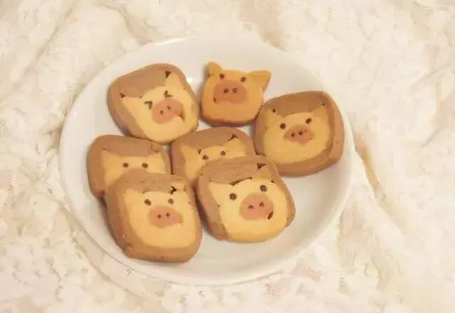 星巴克猫爪杯值不值钱,猫爪杯星巴克真的值得买吗