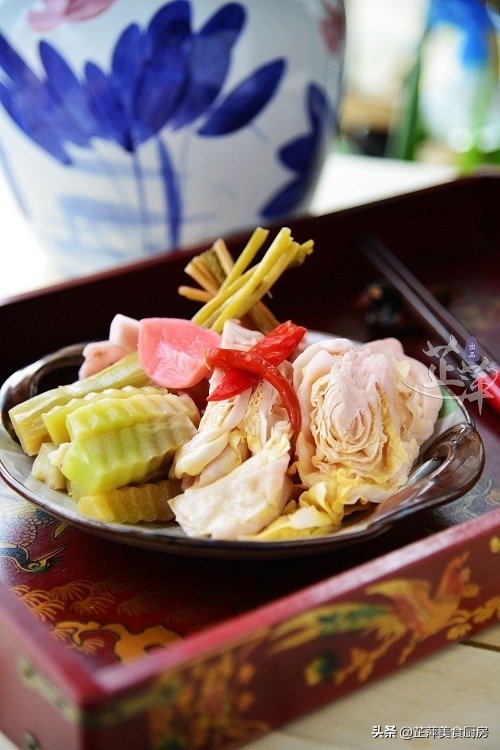 纯干货：我的6年养护经验助你成功腌制一坛可传家的四川泡菜水