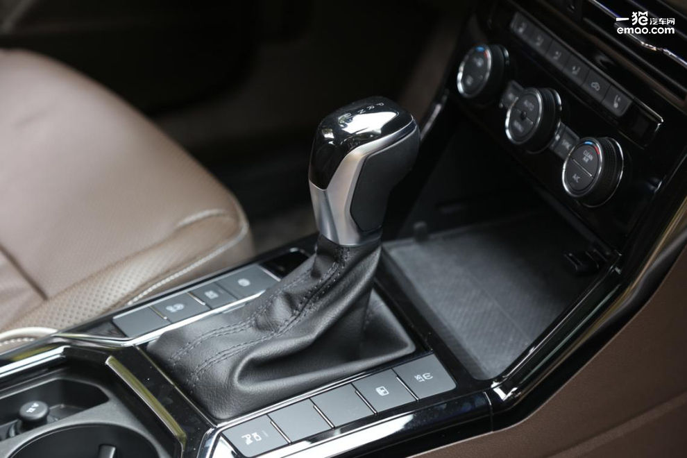 帕萨特330tsi豪华型试驾,帕萨特330tsi豪华版试驾