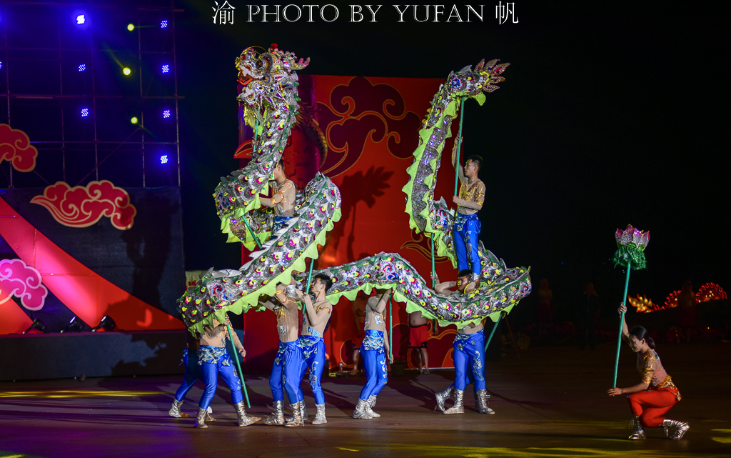 为国争光的铜梁竞技龙：蛟龙出水翻江倒海，龙翔九天扶摇腾飞