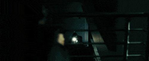 这「R级*片爽**」在国内只有被封杀的份