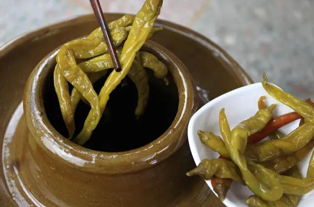 腌辣椒怎么腌制放一年不会坏的呢,腌辣椒怎么腌制放一年不会坏的