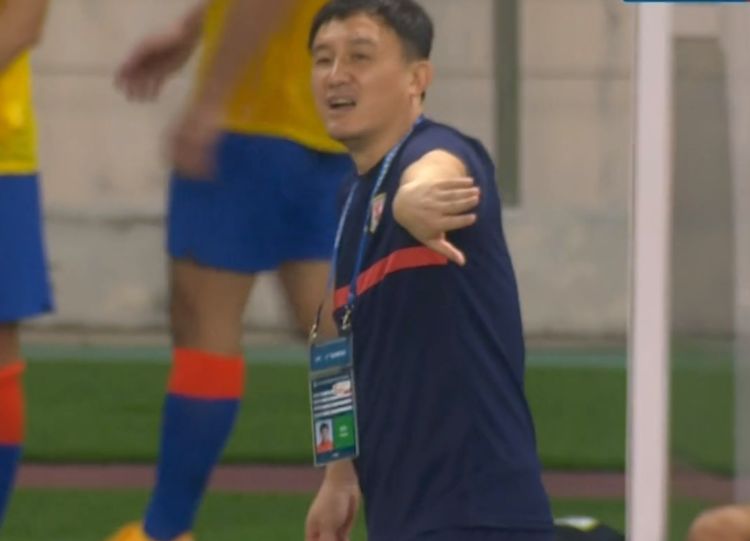 2-2把领头羊拉下马！21岁新天才火了：放弃英国护照目标进国足