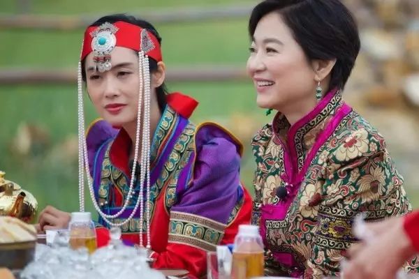 日本52岁美女夺选美大赛冠军,日本52岁妈妈选美冠军