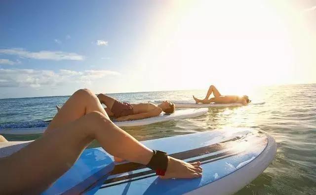 桨板入门动作要领,解锁自制动力桨板新玩法