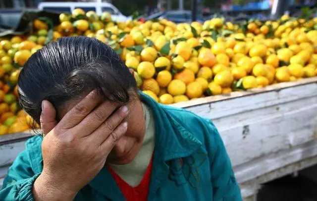 到处旺铺转让实体店该如何生存,实体店生意惨淡商铺纷纷转让