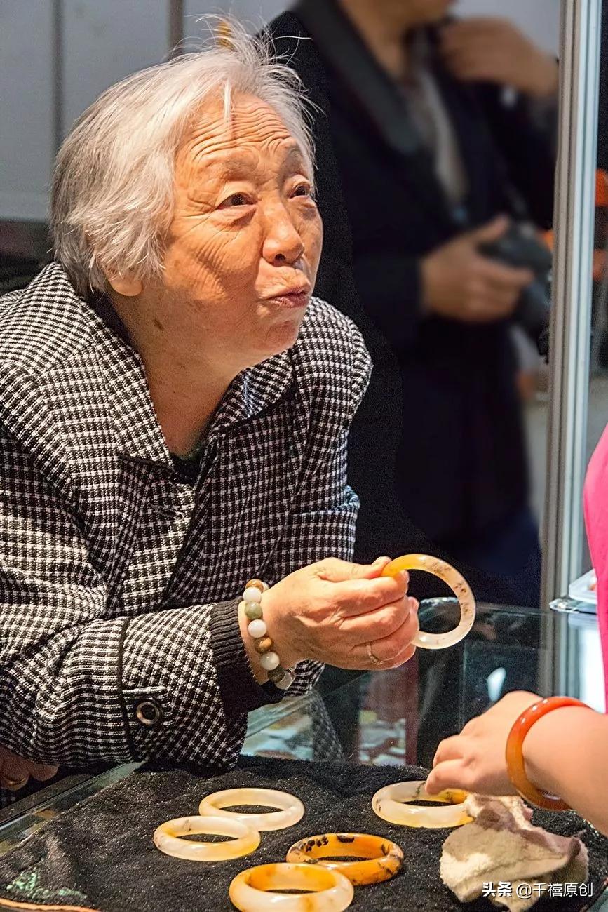 奸商被坑,奸商一直坑钱结果最后后悔